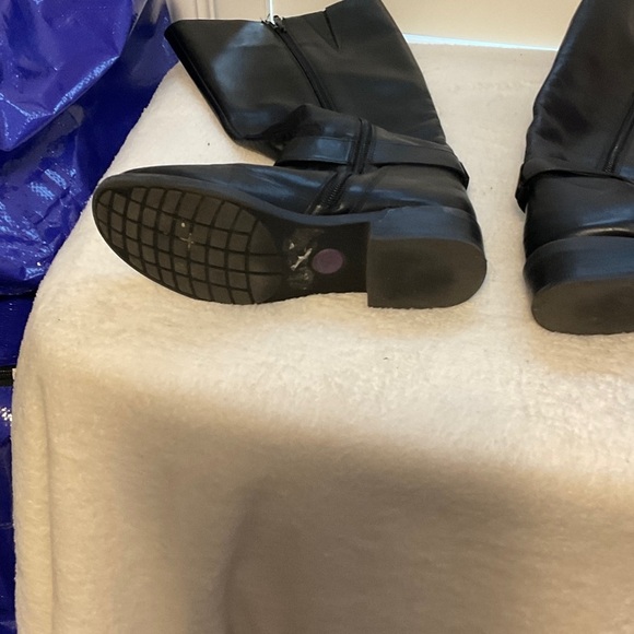 Me Too Black Ankle Boots - Picture 7 of 9